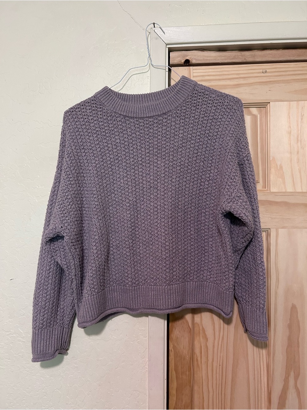 Universal Thread  Textured Crewneck Sweater